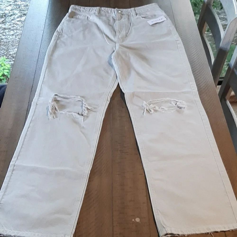 Pacsun Los Angeles 90's Boyfriend Cream Distressed Jeans NWT
